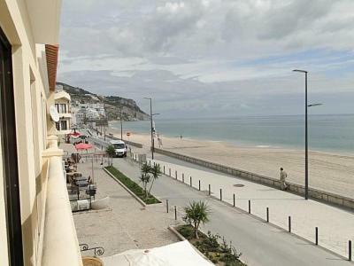 Luxuoso Apartamento Na Praia เซซิมบรา ภายนอก รูปภาพ